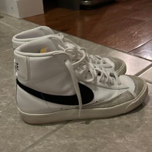 Nike blazers size 7.5